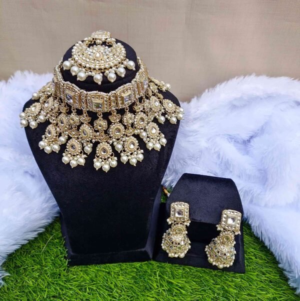 Bridal Kundan jewellery set